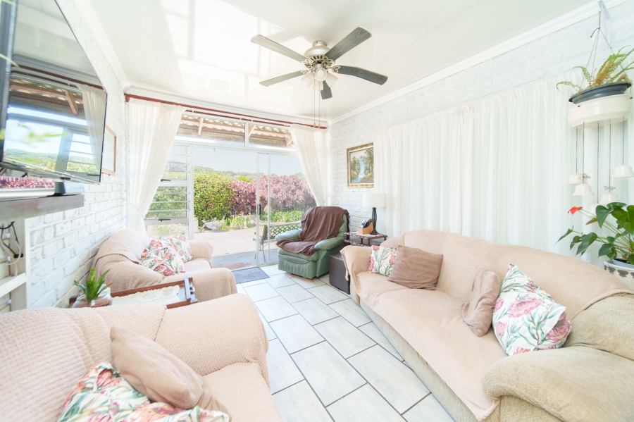 5 Bedroom Property for Sale in Queensberry Bay Eastern Cape
